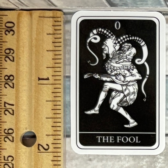 🌀10/$10🌀 Black & White Tarot Card Reusable Waterproof Vinyl Sticker Decal - Picture 1 of 1